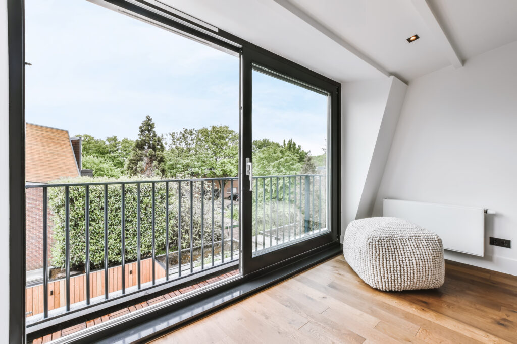 stylish sliding door replacement services